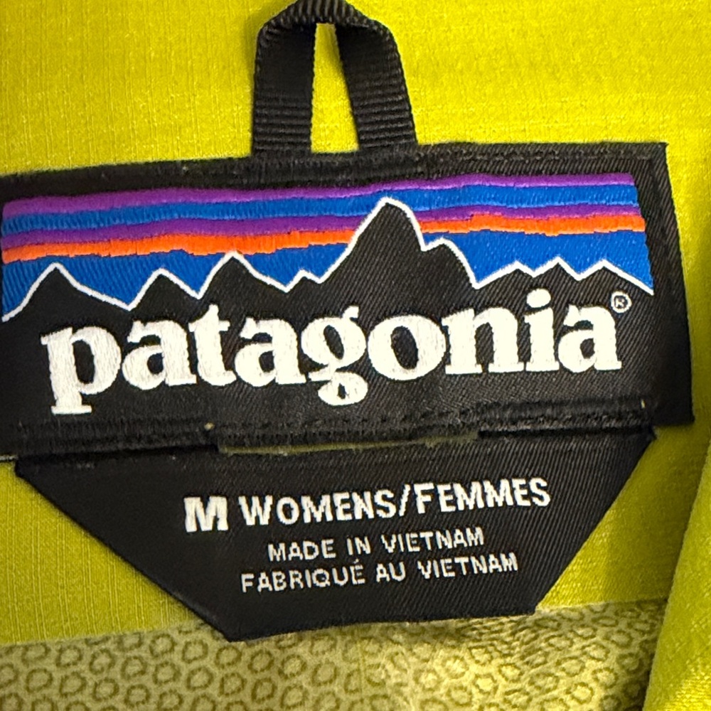 Patagonia Waterproof Shell Jacket - Picture 3 of 6